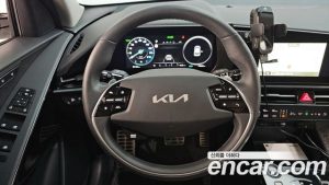 Kia Niro Signature 2024 года из Южной Кореи