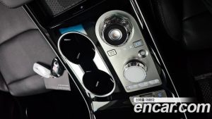 Genesis GV70 2.5T Бензин 2WD 2025 года из Южной Кореи