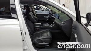 Genesis GV70 2.5T Бензин 2WD 2025 года из Южной Кореи
