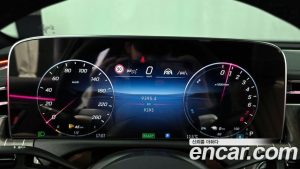 Mercedes-Benz E-Class E350e 4MATIC 2025 года из Южной Кореи