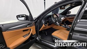 BMW 5-Series 520i M Sport 2023 года из Южной Кореи