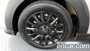 Mini Cooper CLASSIC 2024 года из Южной Кореи