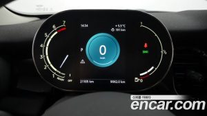 Mini Cooper CLASSIC 2024 года из Южной Кореи