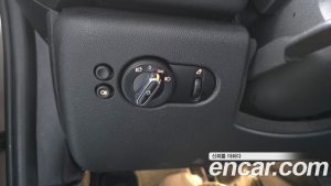 Mini Cooper CLASSIC 2024 года из Южной Кореи