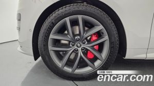 Land Rover Range Rover Sport P550E Dynamic HSE 2025 года из Южной Кореи