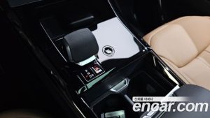Land Rover Range Rover Sport P550E Dynamic HSE 2025 года из Южной Кореи