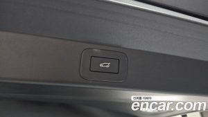 Land Rover Range Rover Sport P550E Dynamic HSE 2025 года из Южной Кореи
