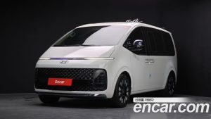 Hyundai Staria L3.5 Lounge 7-Seater 2025 года из Южной Кореи