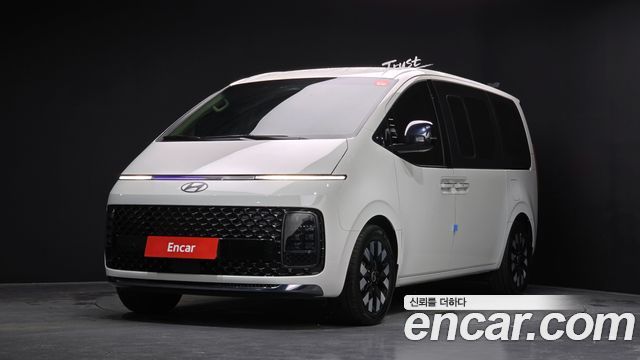 Hyundai Staria L3.5 Lounge 7-Seater 2025 года из Кореи