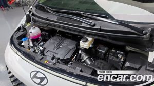 Hyundai Staria L3.5 Lounge 7-Seater 2025 года из Южной Кореи