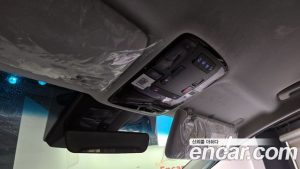 Hyundai Staria L3.5 Lounge 7-Seater 2025 года из Южной Кореи