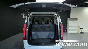 Hyundai Staria L3.5 Lounge 7-Seater 2025 года из Южной Кореи