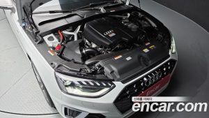 Audi A4 45 TFSI 4WD Premium 2023 года из Южной Кореи