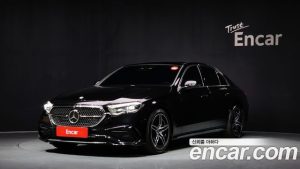Mercedes-Benz E-Class E300 4MATIC AMG Line 2024 года из Южной Кореи