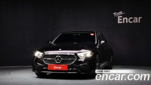 Mercedes-Benz E-Class E300 4MATIC AMG Line 2024 года из Южной Кореи
