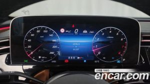 Mercedes-Benz E-Class E300 4MATIC AMG Line 2024 года из Южной Кореи