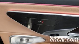 Mercedes-Benz E-Class E300 4MATIC AMG Line 2024 года из Южной Кореи