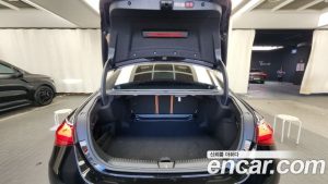 Mercedes-Benz E-Class E300 4MATIC AMG Line 2024 года из Южной Кореи