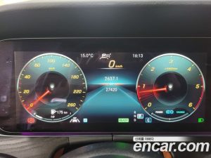 Mercedes-Benz CLS-Class CLS300d 4MATIC 2023 года из Южной Кореи
