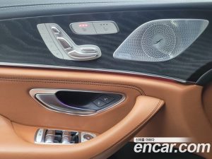 Mercedes-Benz CLS-Class CLS300d 4MATIC 2023 года из Южной Кореи