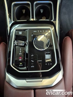 BMW 7-Series 740i xDrive M Sport 2025 года из Южной Кореи