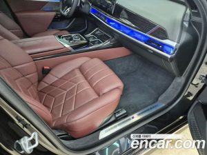 BMW 7-Series 740i xDrive M Sport 2025 года из Южной Кореи