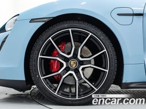 Porsche Taycan 4S 2024 года из Южной Кореи