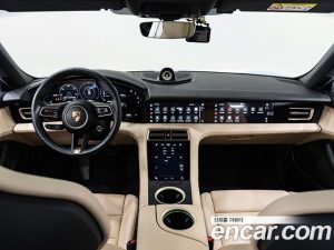 Porsche Taycan 4S 2024 года из Южной Кореи