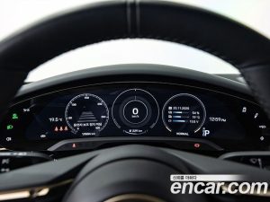 Porsche Taycan 4S 2024 года из Южной Кореи