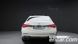 Mercedes-Benz C-Class C200 AMG Line 2025 года из Южной Кореи