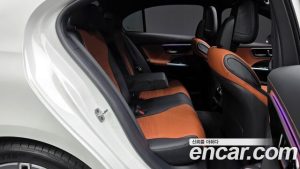 Mercedes-Benz C-Class C200 AMG Line 2025 года из Южной Кореи