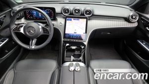 Mercedes-Benz C-Class C200 Avantgarde 2025 года из Южной Кореи