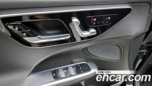 Mercedes-Benz C-Class C200 Avantgarde 2025 года из Южной Кореи
