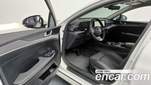 Kia K5 2.0 2025 года из Южной Кореи