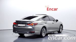 Lexus ES Executive 2023 года из Южной Кореи