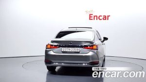 Lexus ES Executive 2023 года из Южной Кореи
