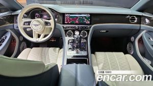 Bentley Continental 4.0 GT Mulliner 2025 года из Южной Кореи