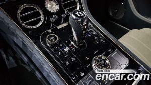 Bentley Continental 4.0 GT Mulliner 2025 года из Южной Кореи