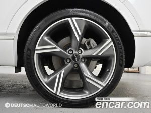 Genesis GV80 2.5T Бензин AWD 2024 года из Южной Кореи