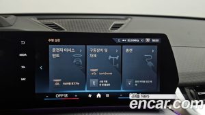 BMW iX2 eDrive 20 M Sport 2024 года из Южной Кореи