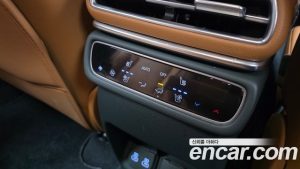Genesis GV80 2.5T Бензин AWD 2024 года из Южной Кореи