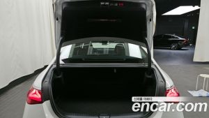 Mercedes-Benz E-Class E220d 4MATIC Exclusive 2025 года из Южной Кореи