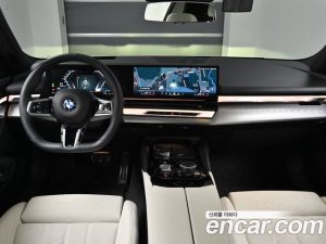 BMW 5-Series 520i Special Edition 2025 года из Южной Кореи