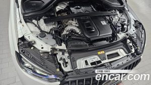 Mercedes-Benz GLC-Class AMG GLC43 4MATIC 2025 года из Южной Кореи
