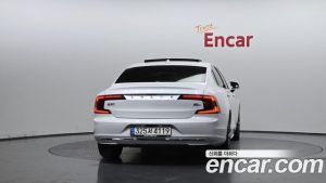 Volvo S90 B5 ULTIMATE Bright 2023 года из Южной Кореи