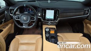Volvo S90 B5 ULTIMATE Bright 2023 года из Южной Кореи