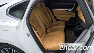 Volvo S90 B5 ULTIMATE Bright 2023 года из Южной Кореи