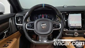 Volvo S90 B5 ULTIMATE Bright 2023 года из Южной Кореи