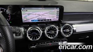 Mercedes-Benz GLB-Class GLB250 4MATIC 2023 года из Южной Кореи