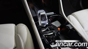 Volvo XC40 B4 ULTIMATE Bright 2024 года из Южной Кореи